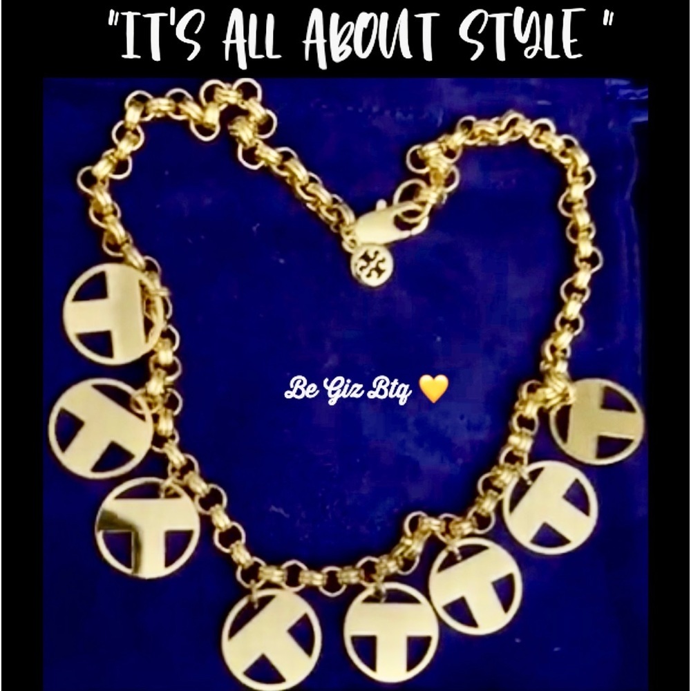 🔥🔥Tory Burch Authentic Shiny Gold Unique T Round Charms Logo Necklace - Picture 3 of 7